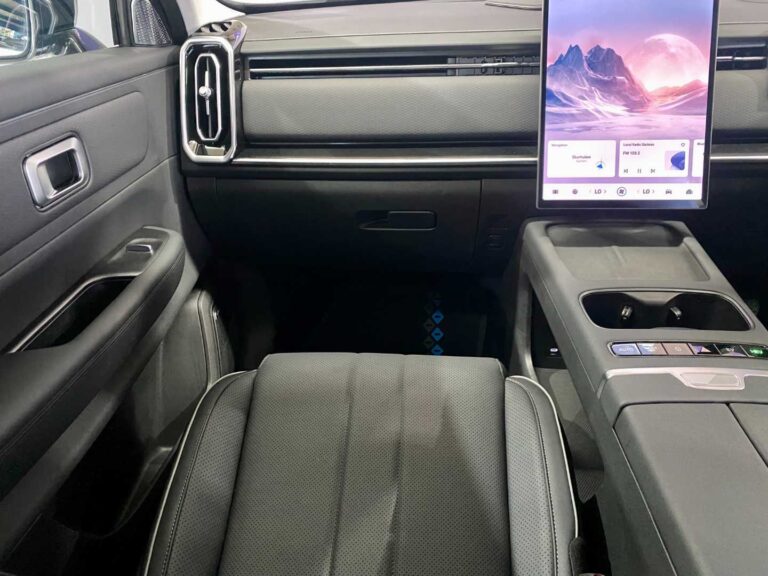 256ee856-27ab-4541-bece-ce58fbd7242d